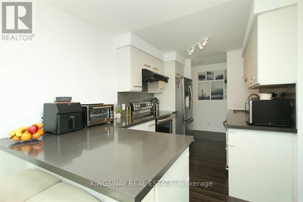#210 68 GRANGEWAY AVENUE - 8