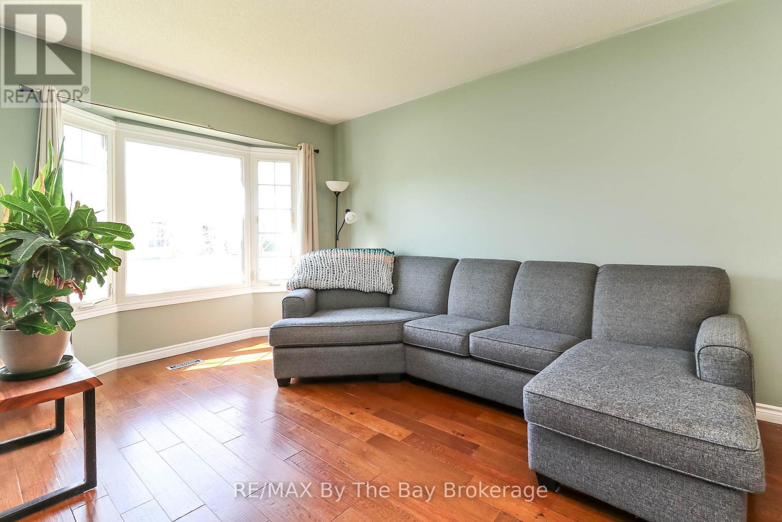 10 LAMONT CREEK DRIVE - 15