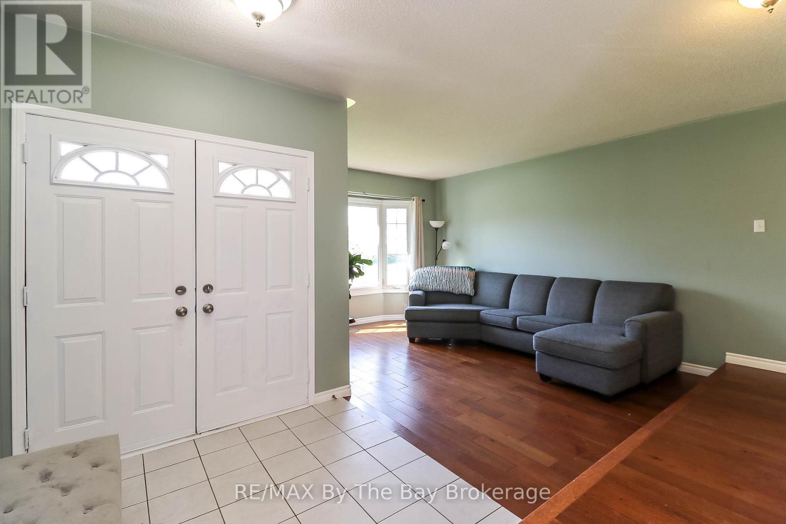 10 LAMONT CREEK DRIVE - 14