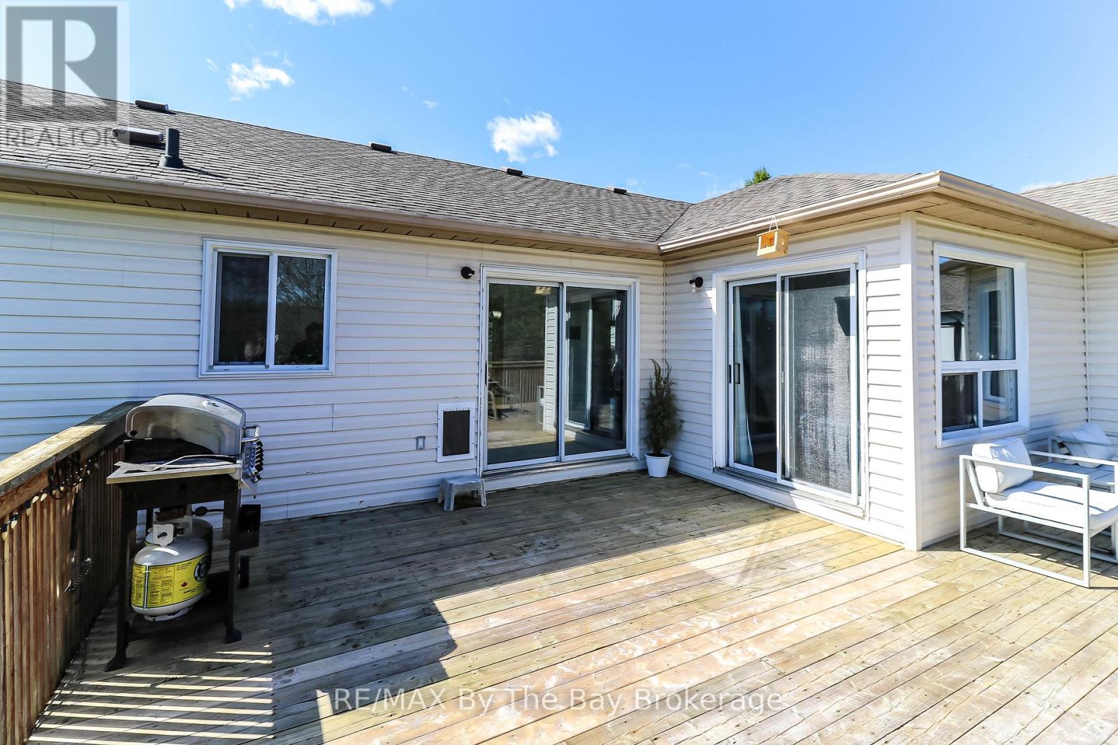 10 LAMONT CREEK DRIVE - 24