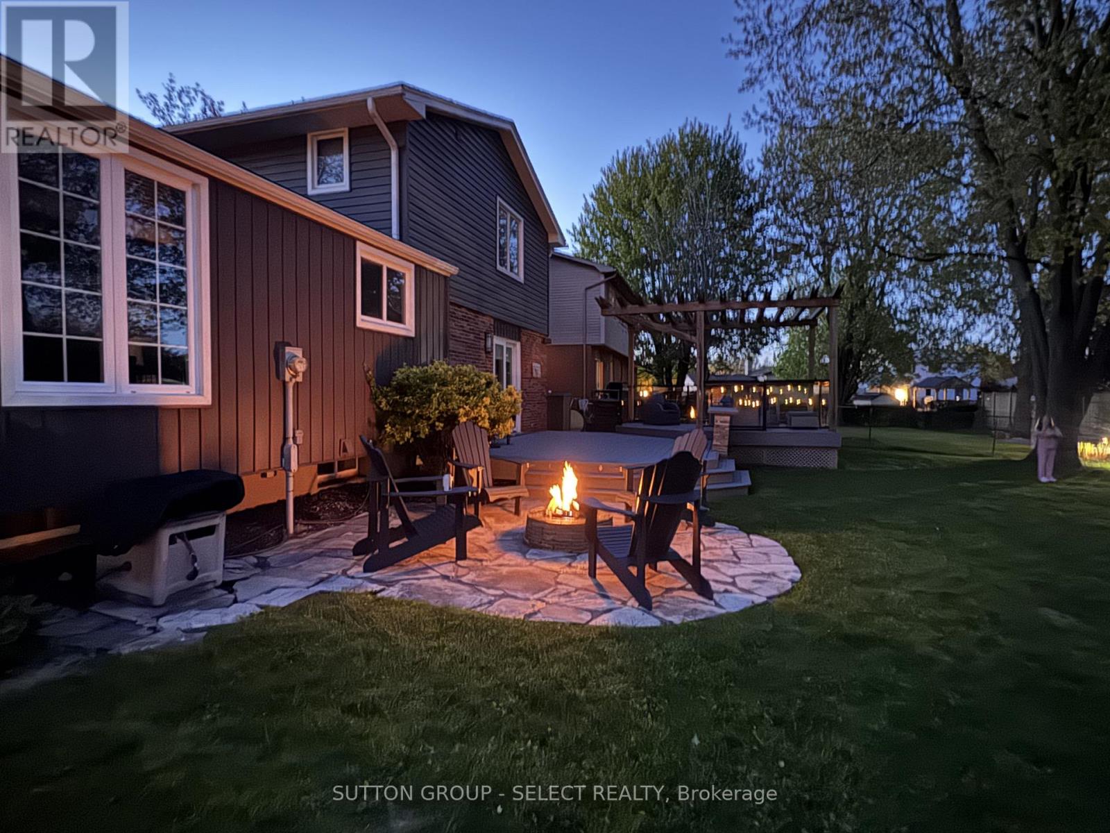574 CRANBROOK ROAD S - 44
