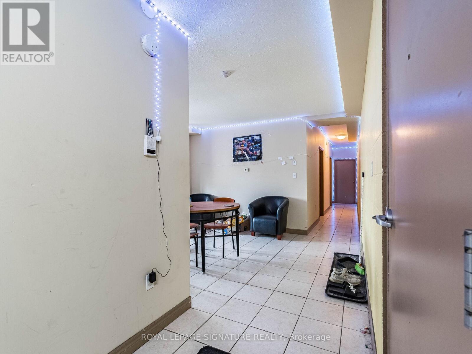 #203 251 LESTER STREET - 13