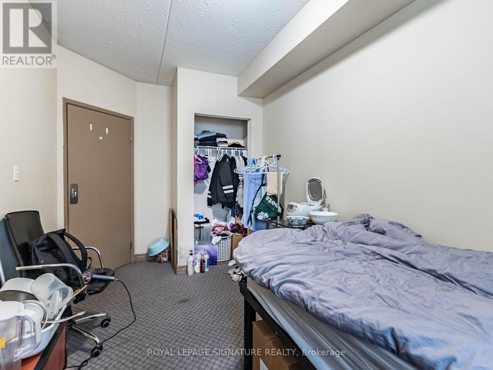 #203 251 LESTER STREET - 36