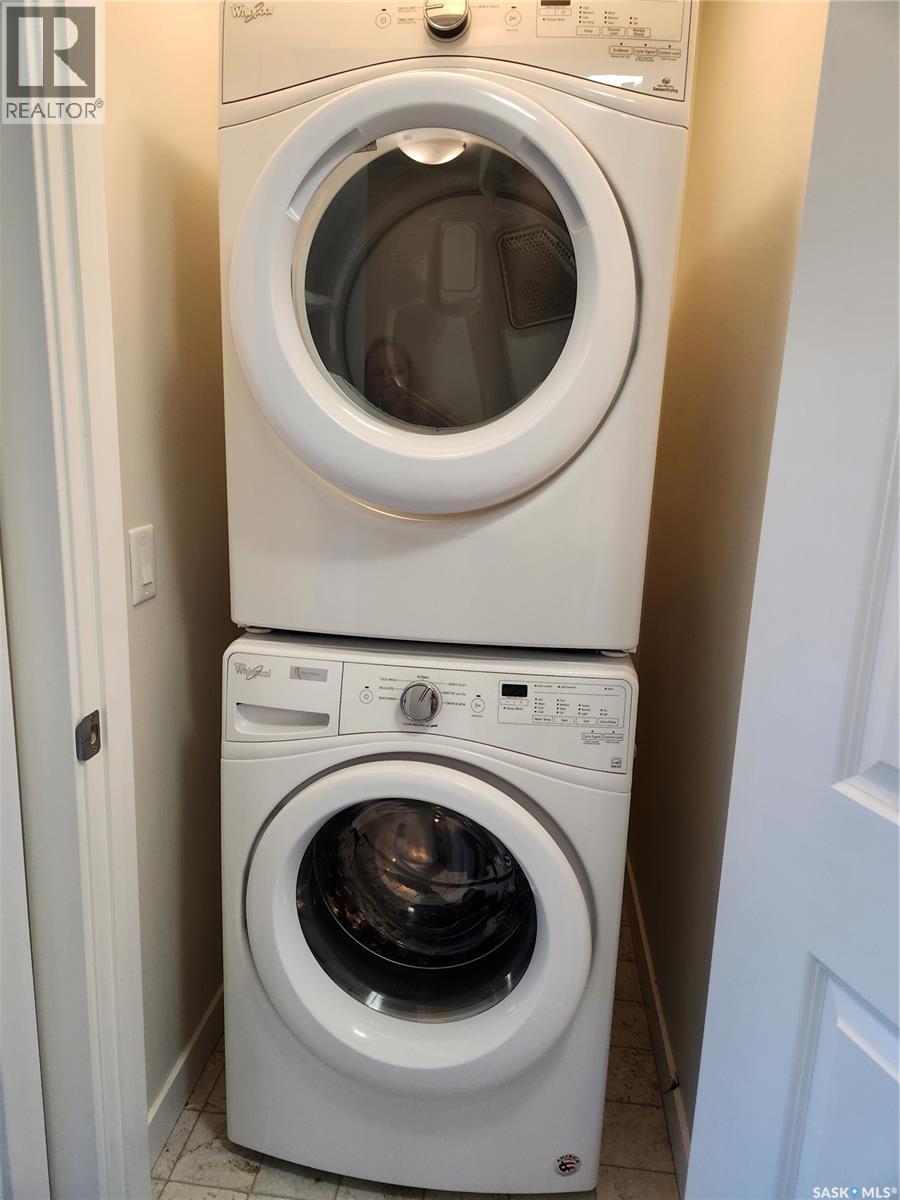 #212 315 Dickson CRESCENT - 10