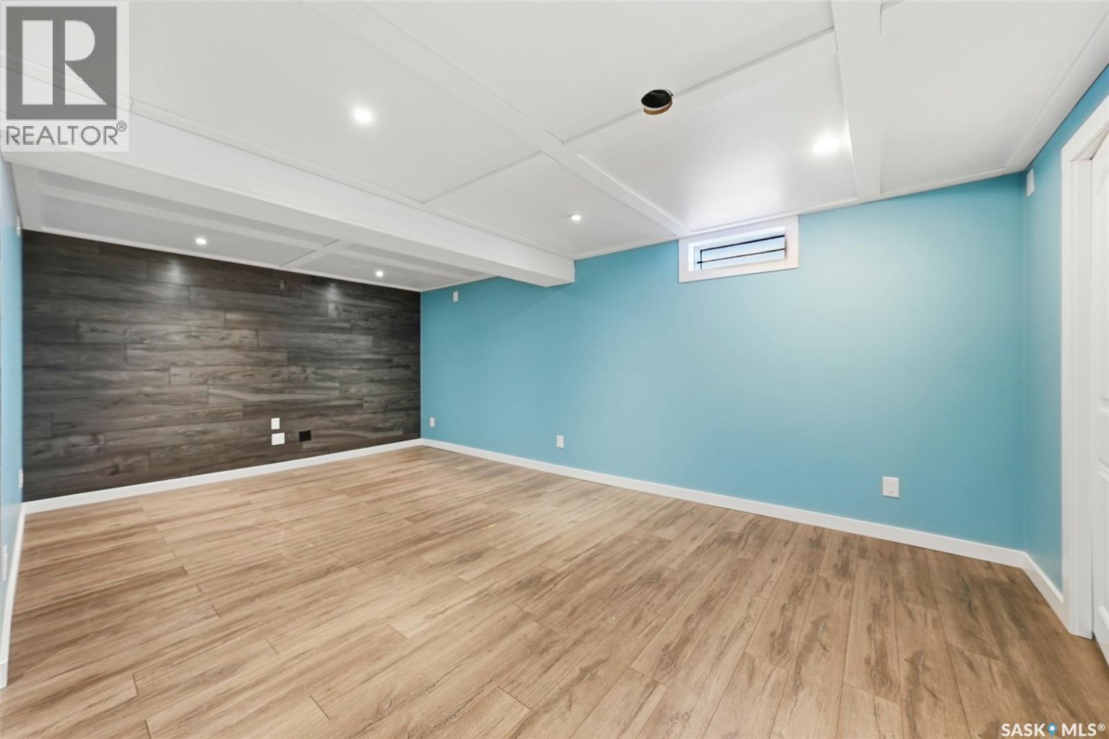 18 Mackie CRESCENT - 18