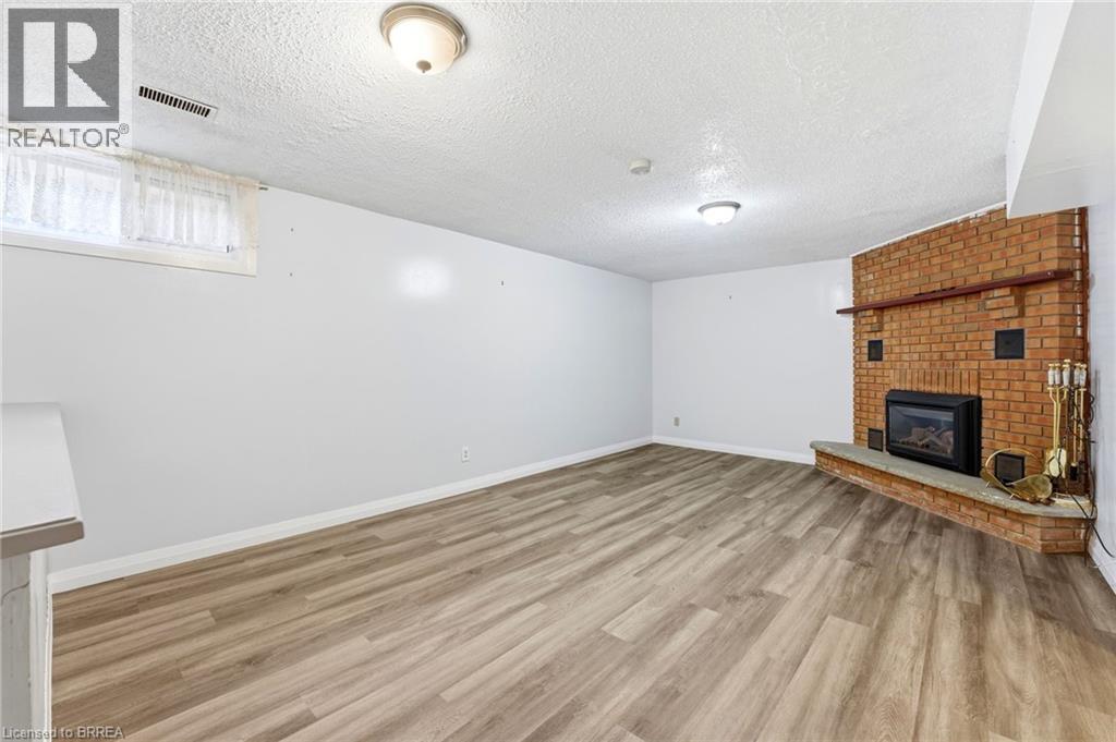 343 BRANTWOOD PARK Road, Brantford, Ontario, N3P1G7 — Photo 3