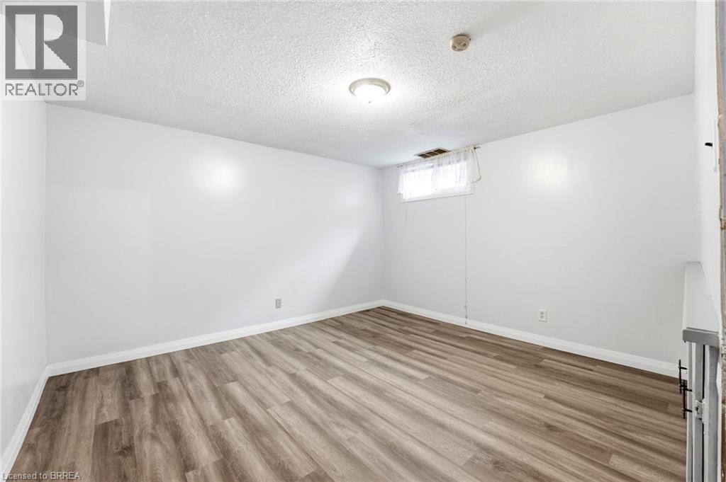 343 BRANTWOOD PARK Road - 27