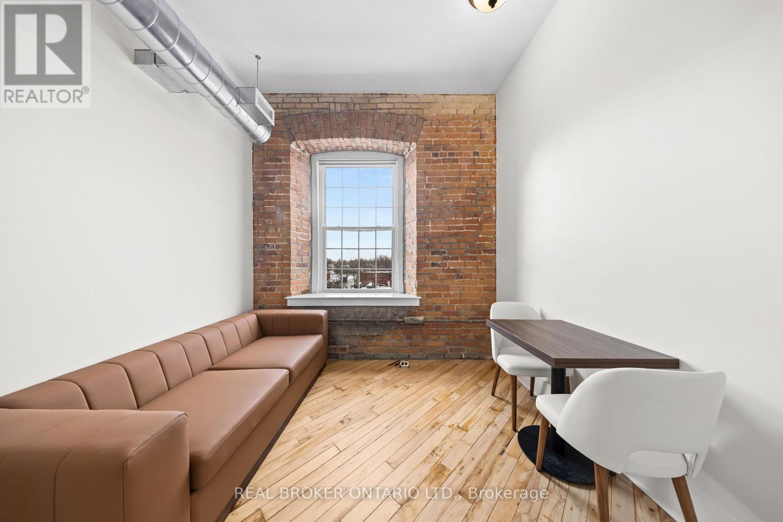 Studio for Rent in Ottawa – 206 – 150 MILL STREET, Ottawa – By Peter Sagos - Image 10