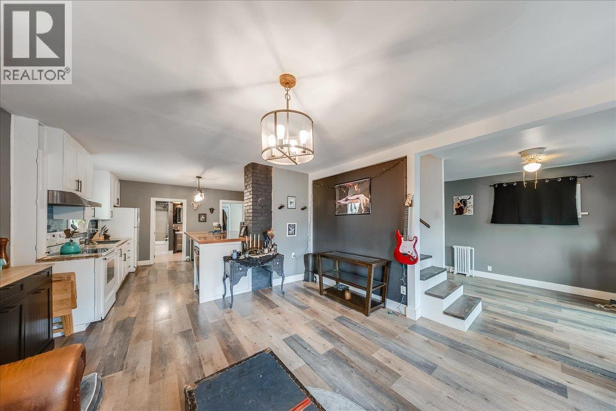 1430 THIRD Avenue - 15