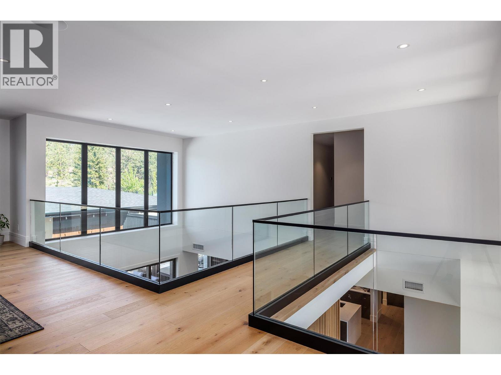  10248 Beacon Hill Drive, Lake Country