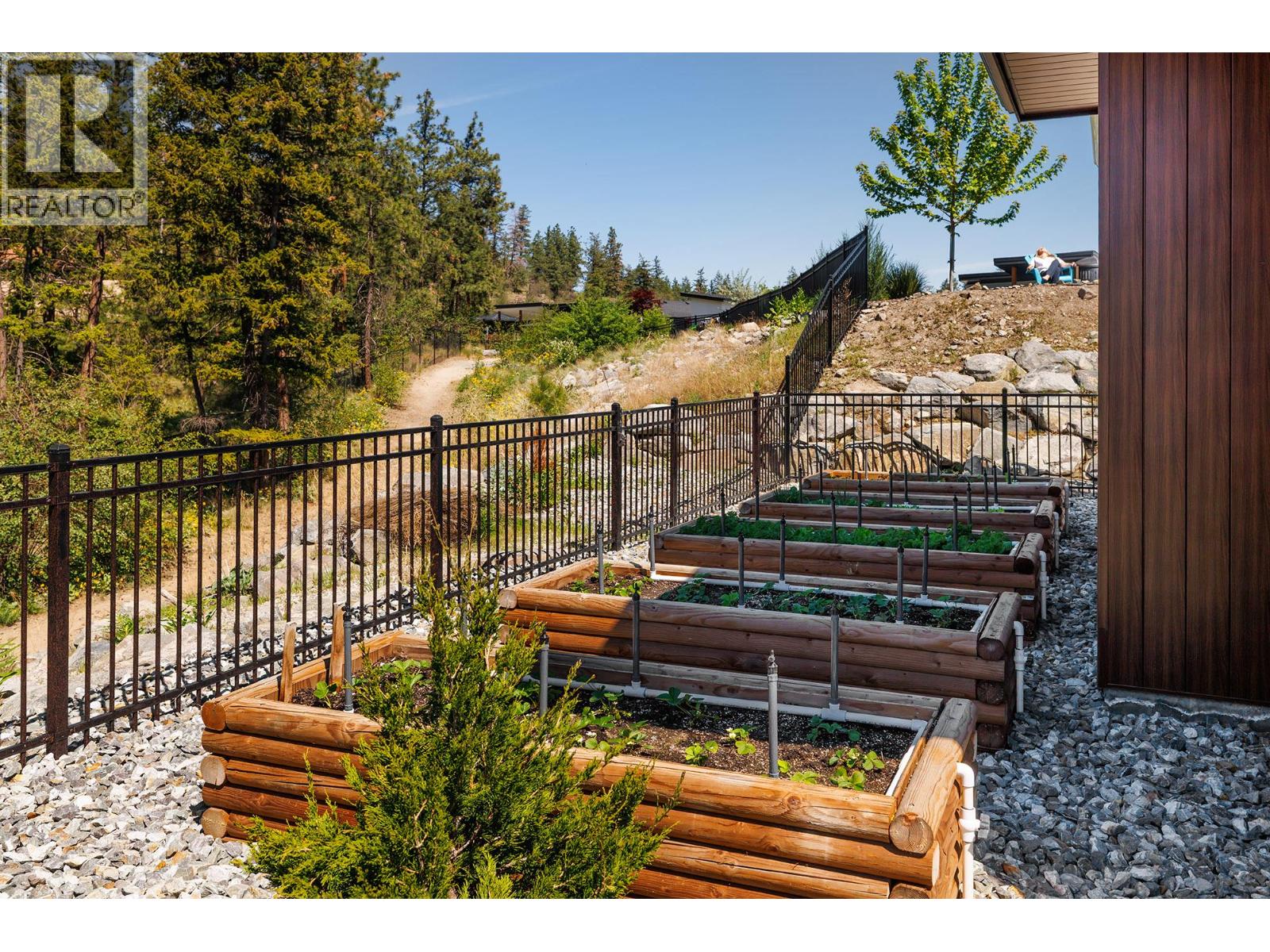  10248 Beacon Hill Drive, Lake Country