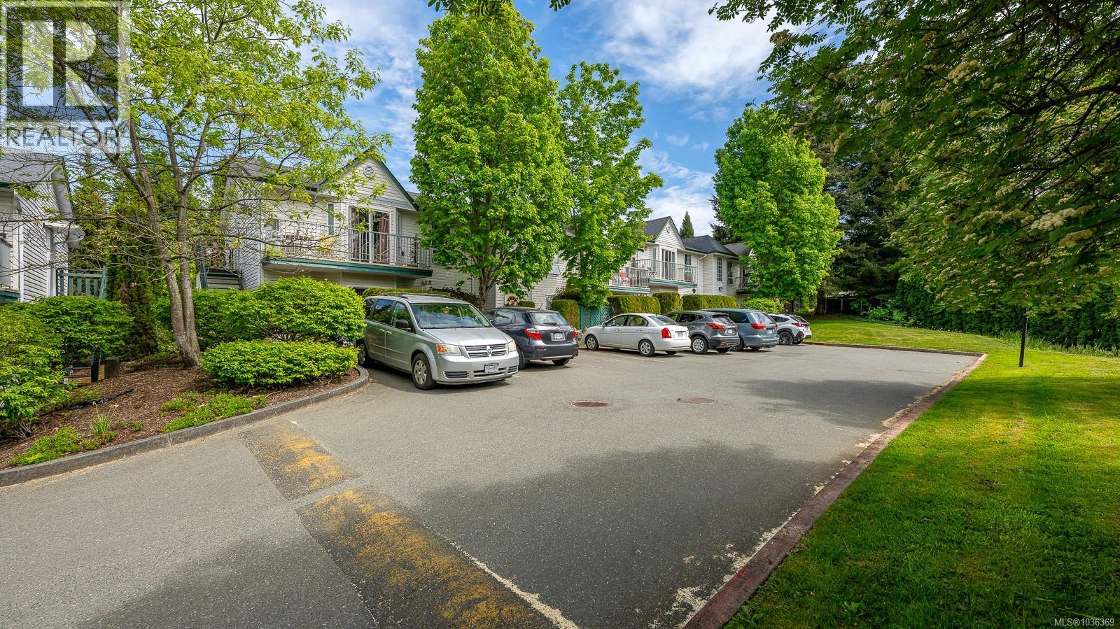 #303 2767 Muir Rd - 23