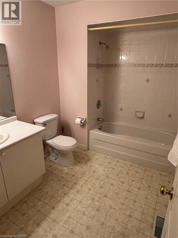 47 MAIN Street N Unit# 34, Waterdown, Ontario, L0R2H0 — Photo 14