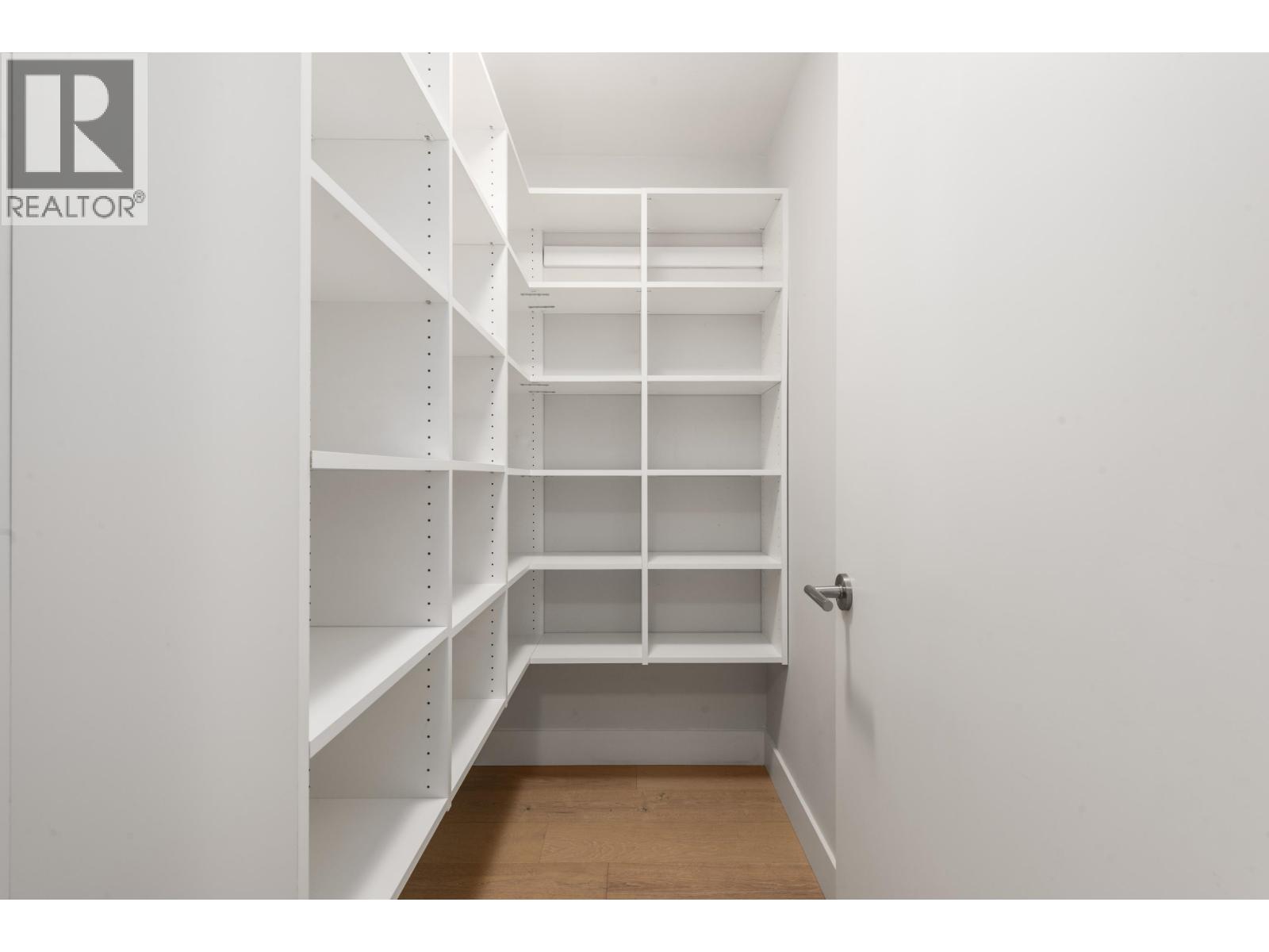 309 2477 CAROLINA STREET — photo 3