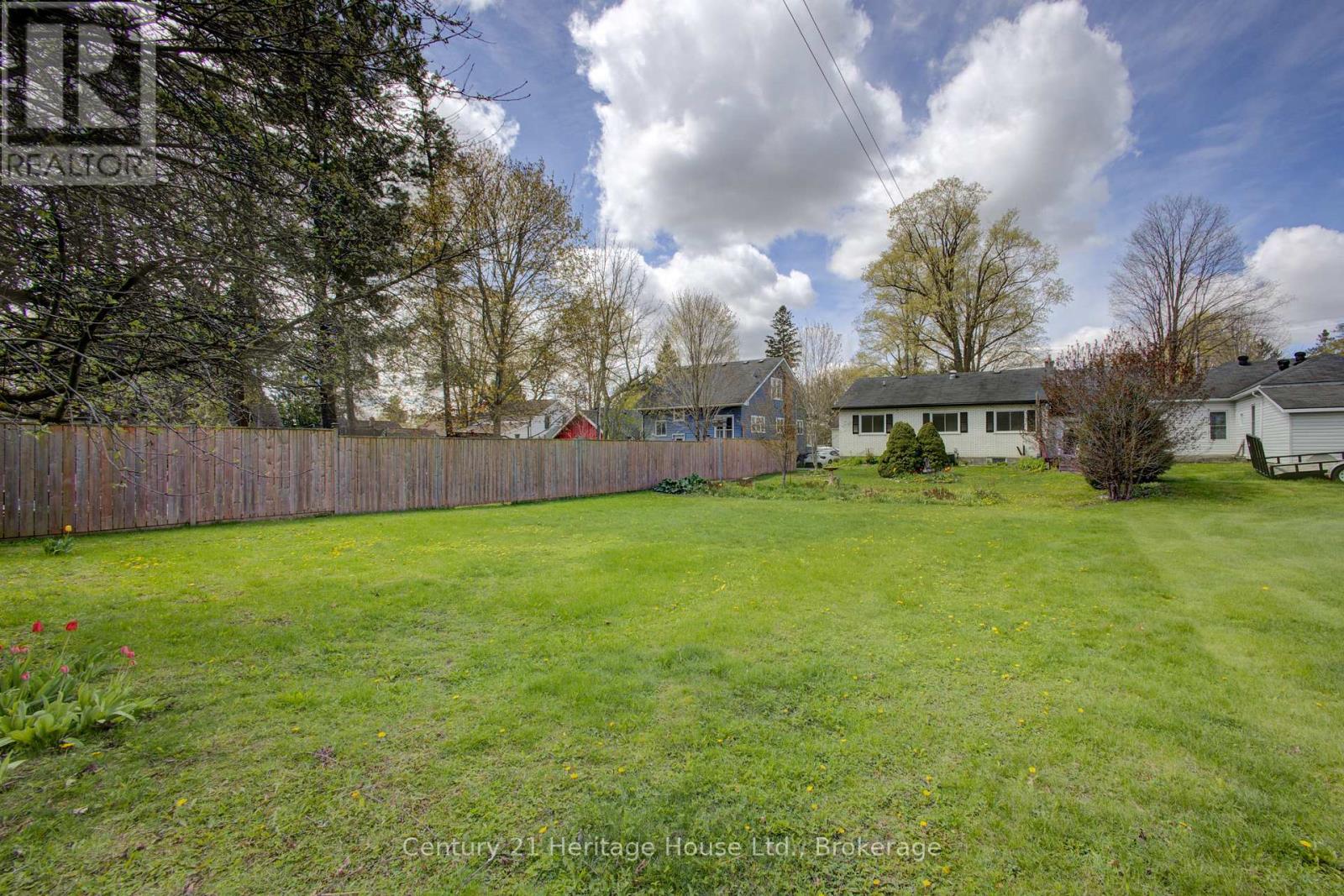 267 ALBERT STREET S - 27