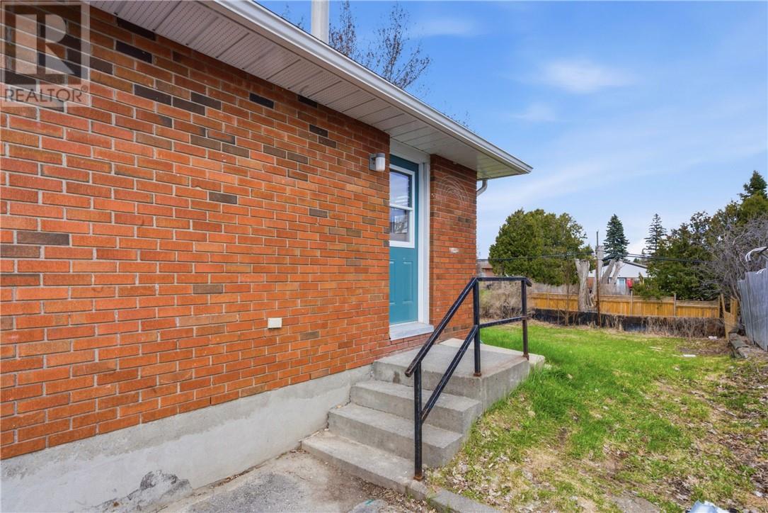 1548 BRIAR Avenue, Greater Sudbury, Ontario, P3A4J1 — Photo 7