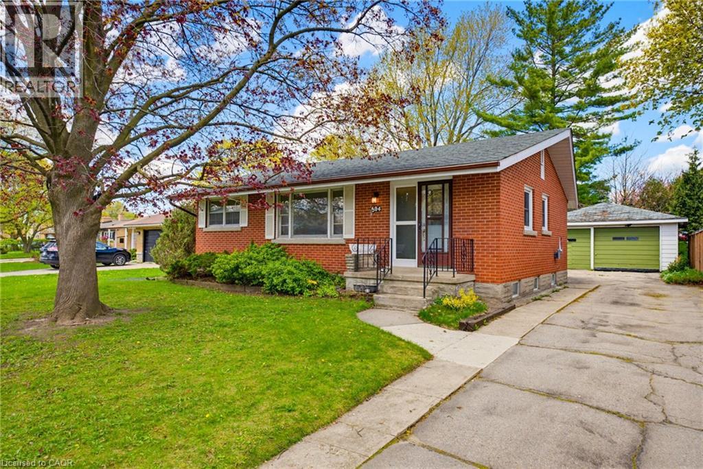594 KRUG Street, Kitchener, Ontario, N2B1L7 — Photo 2