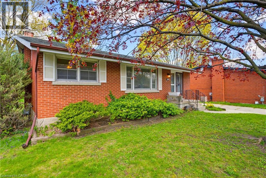 594 KRUG Street, Kitchener, Ontario, N2B1L7 — Photo 3