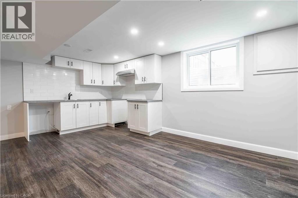 42 SHARON Avenue Unit# 2, Hamilton, Ontario, L8T1E3 — Photo 5