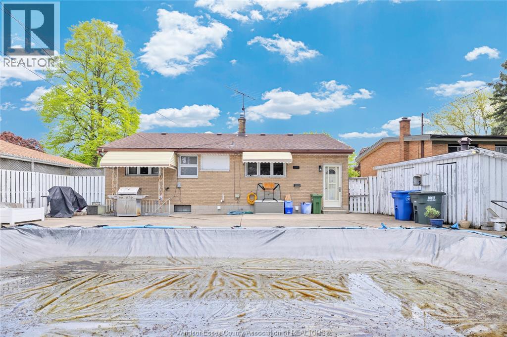 855 GREENDALE, Windsor, Ontario, N8S4A9 — Photo 7