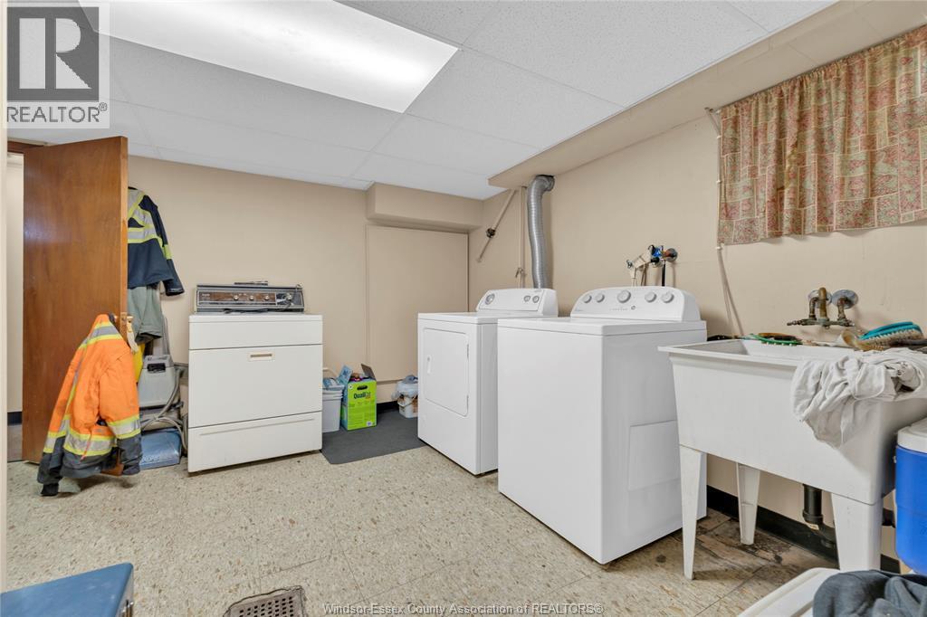 855 GREENDALE, Windsor, Ontario, N8S4A9 — Photo 6