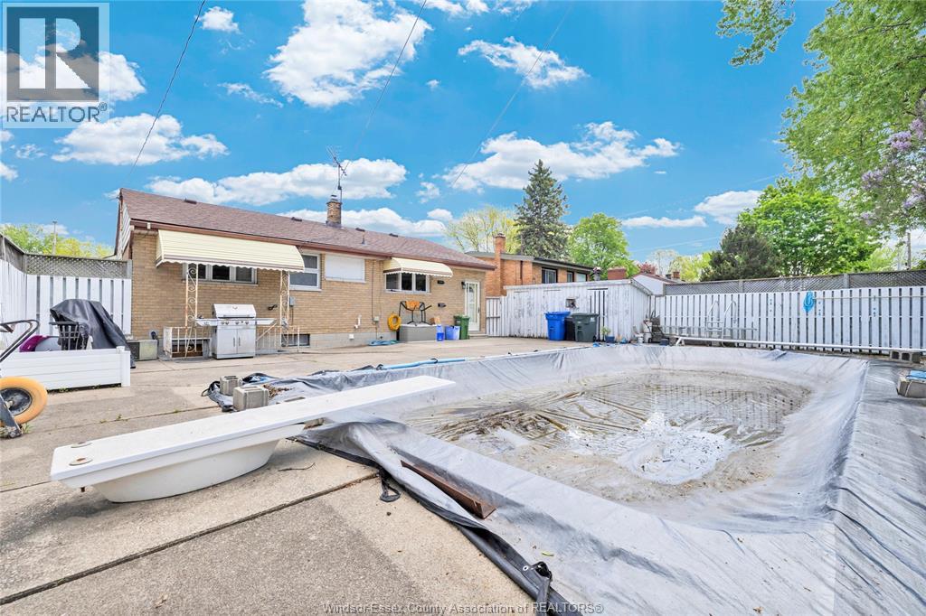 855 GREENDALE, Windsor, Ontario, N8S4A9 — Photo 24