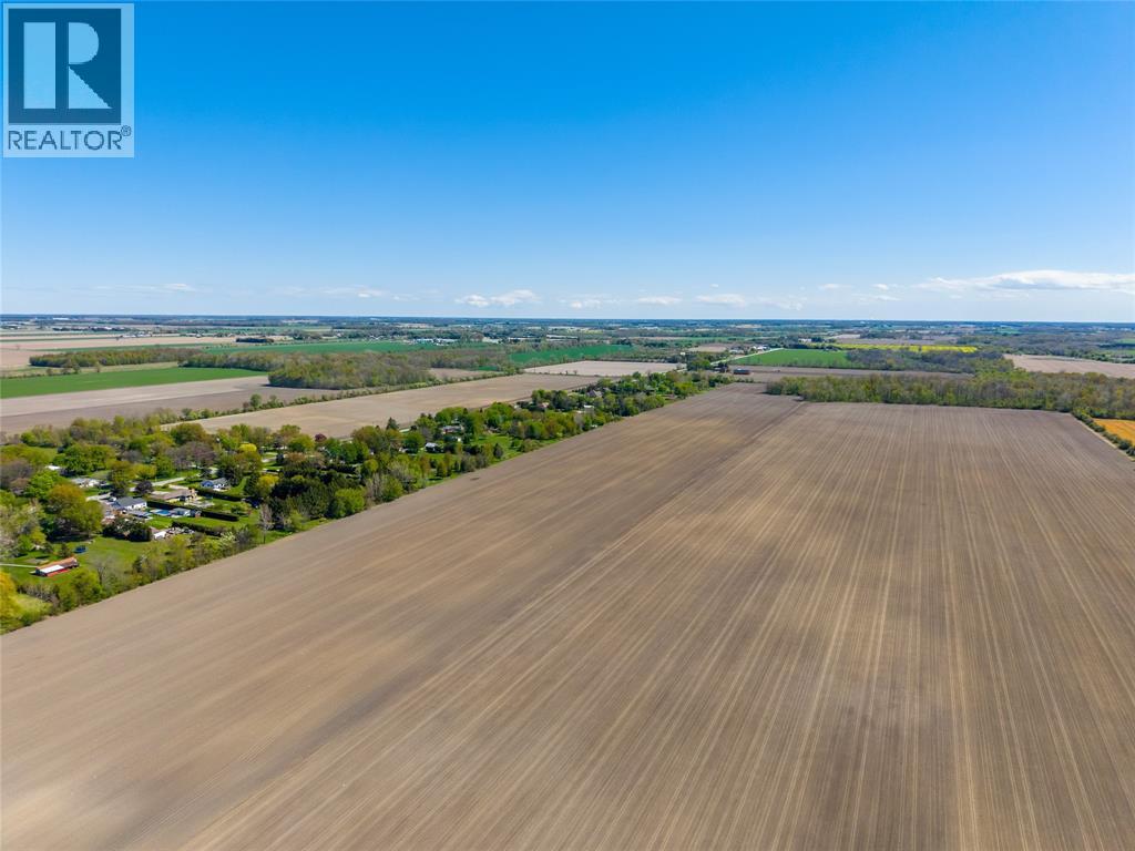 2053 LONDON LINE, Sarnia, Ontario, N7T7H2 — Photo 13