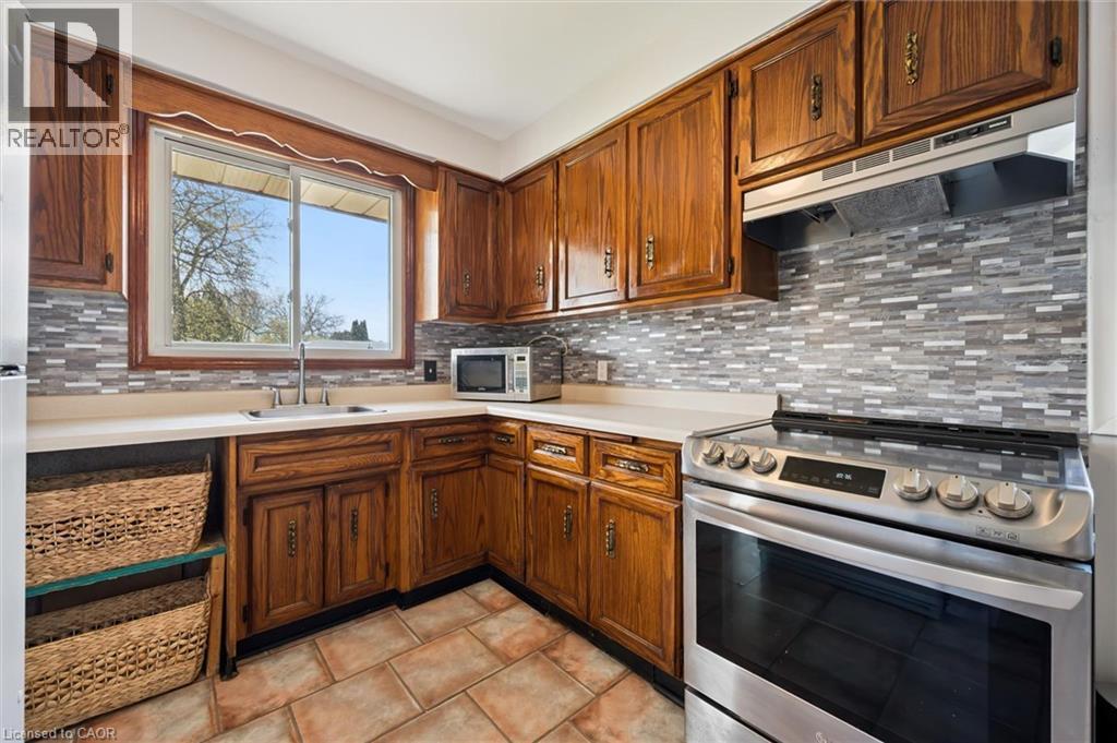 176 HOLBORN Drive, Kitchener, Ontario, N2A2E5 — Photo 33