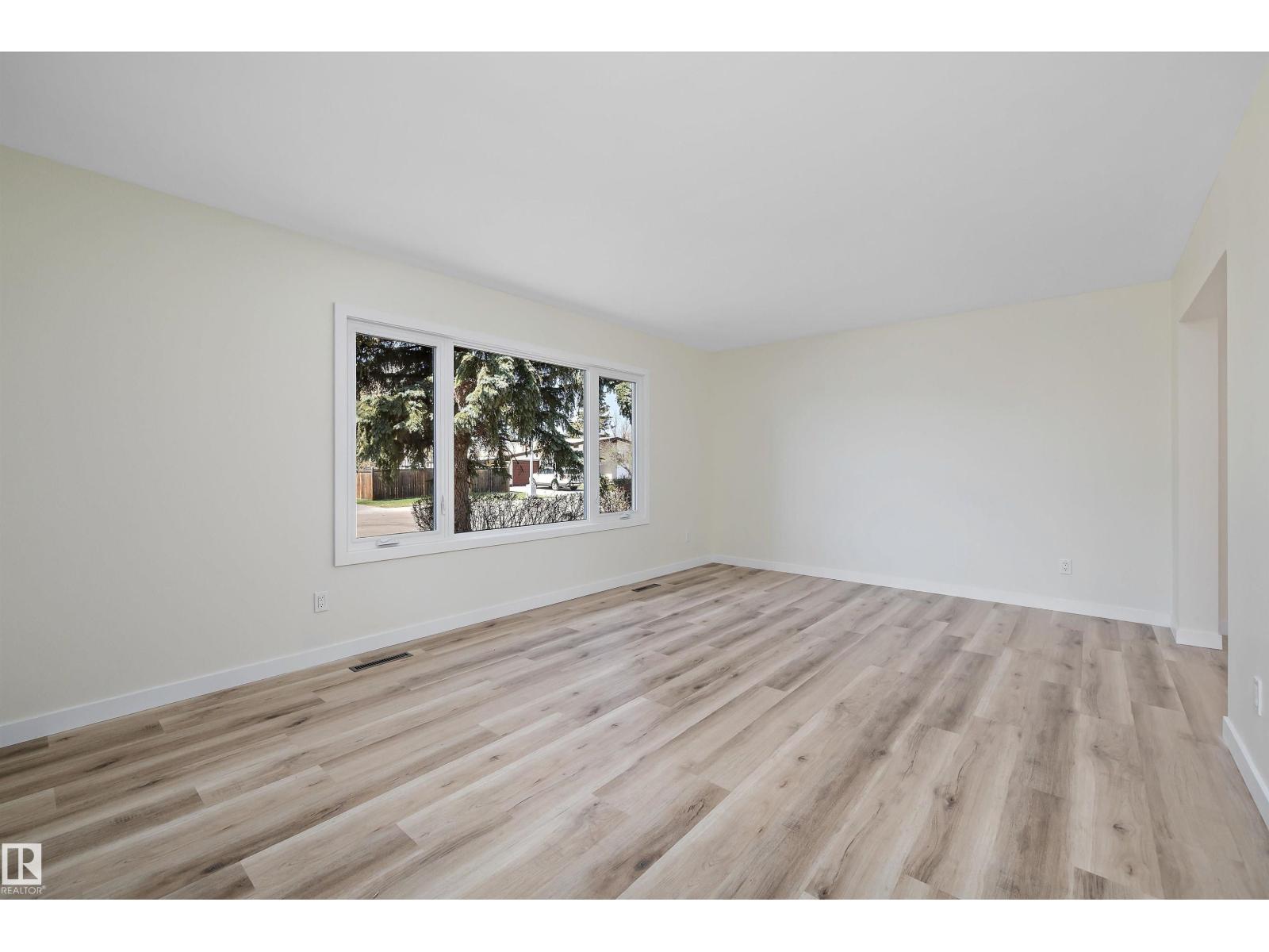 4207 113 ST NW, Edmonton