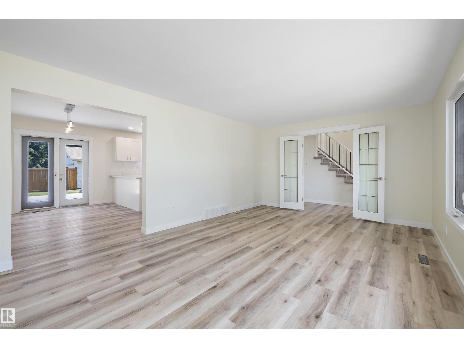 4207 113 ST NW, Edmonton
