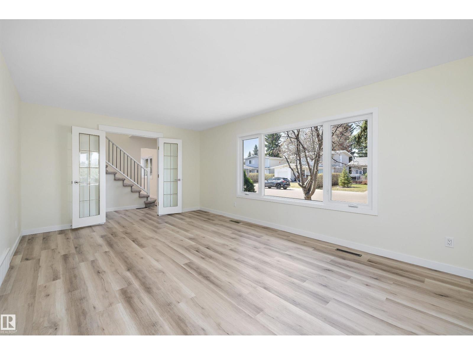 4207 113 ST NW, Edmonton