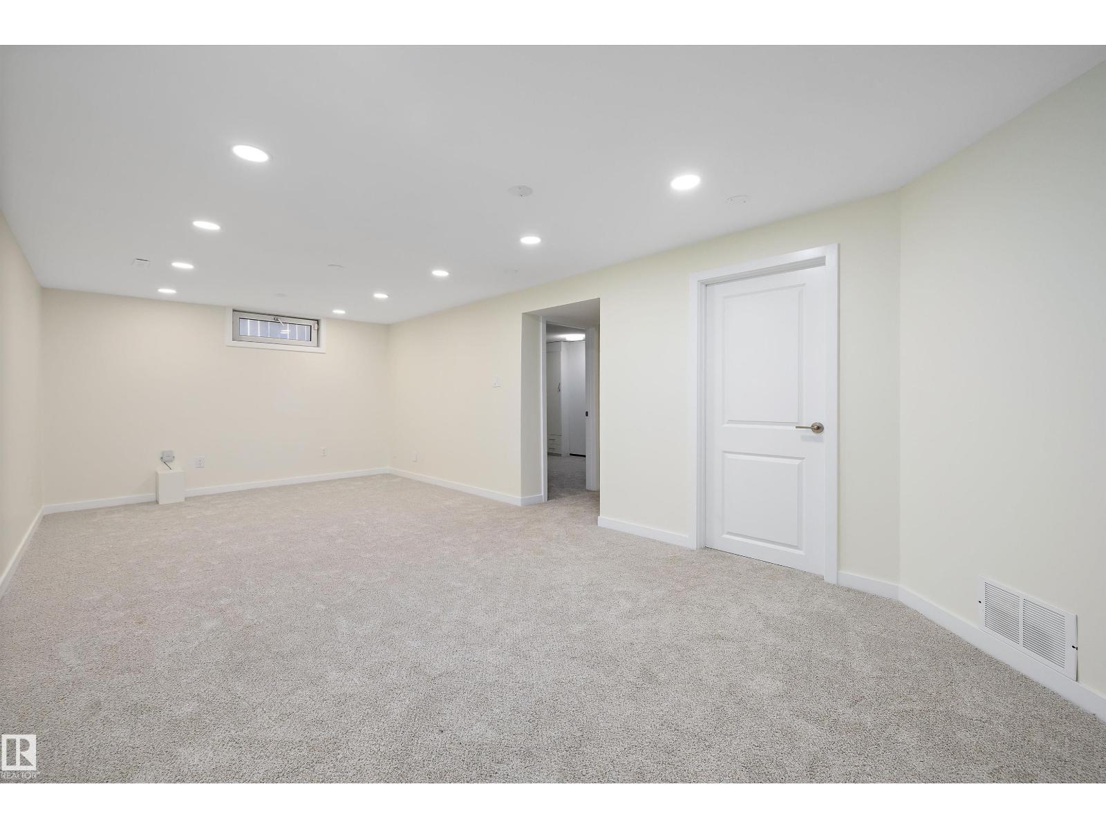4207 113 ST NW, Edmonton