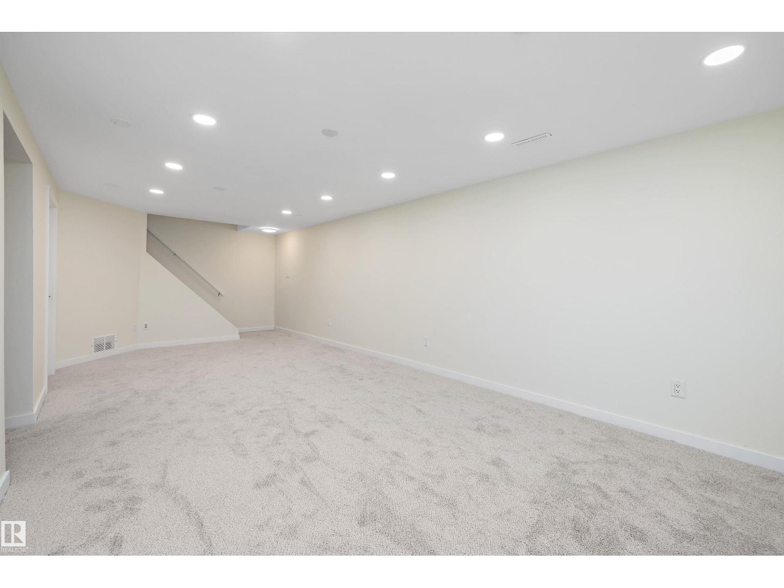 4207 113 ST NW, Edmonton