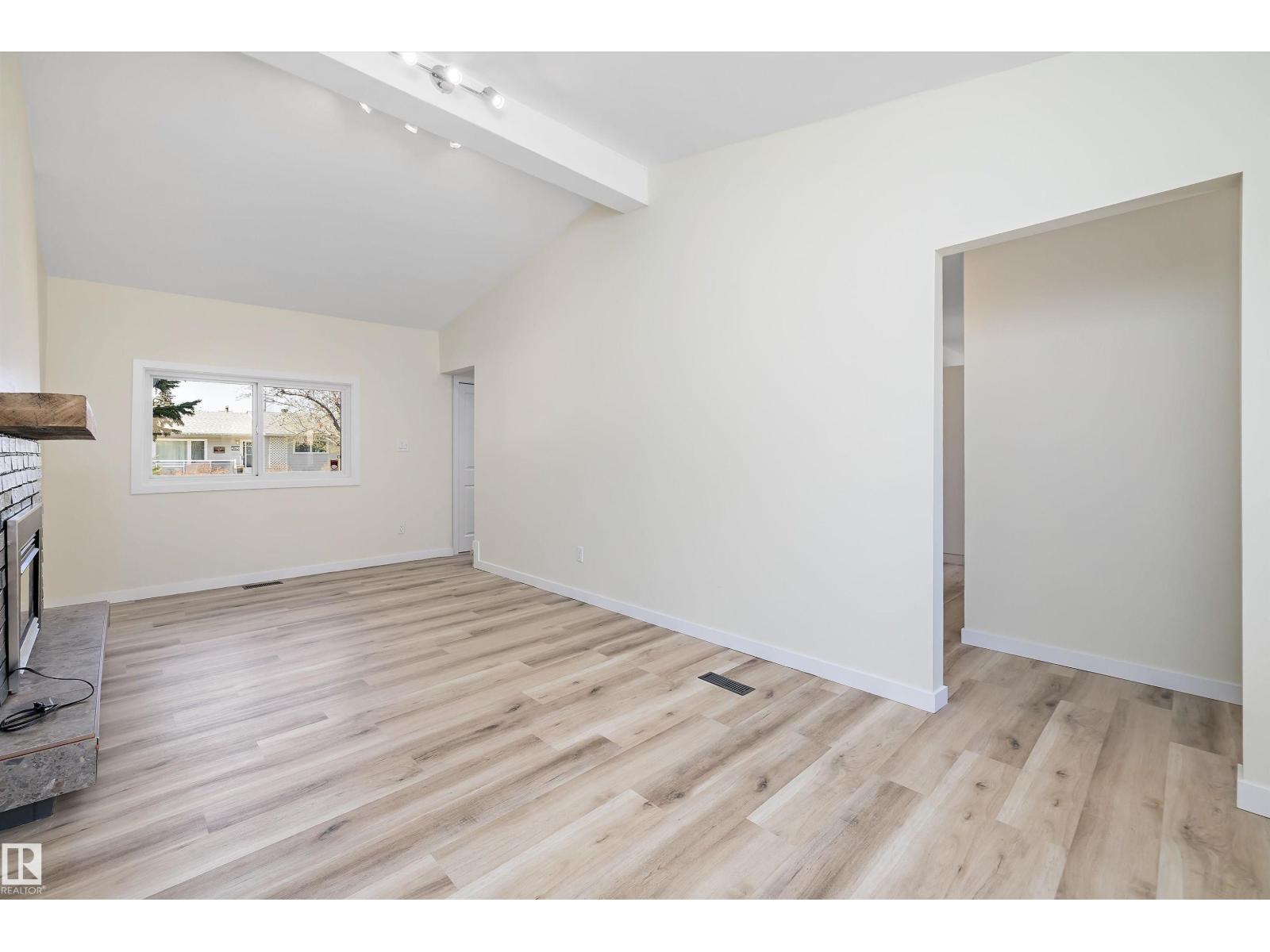 4207 113 ST NW, Edmonton