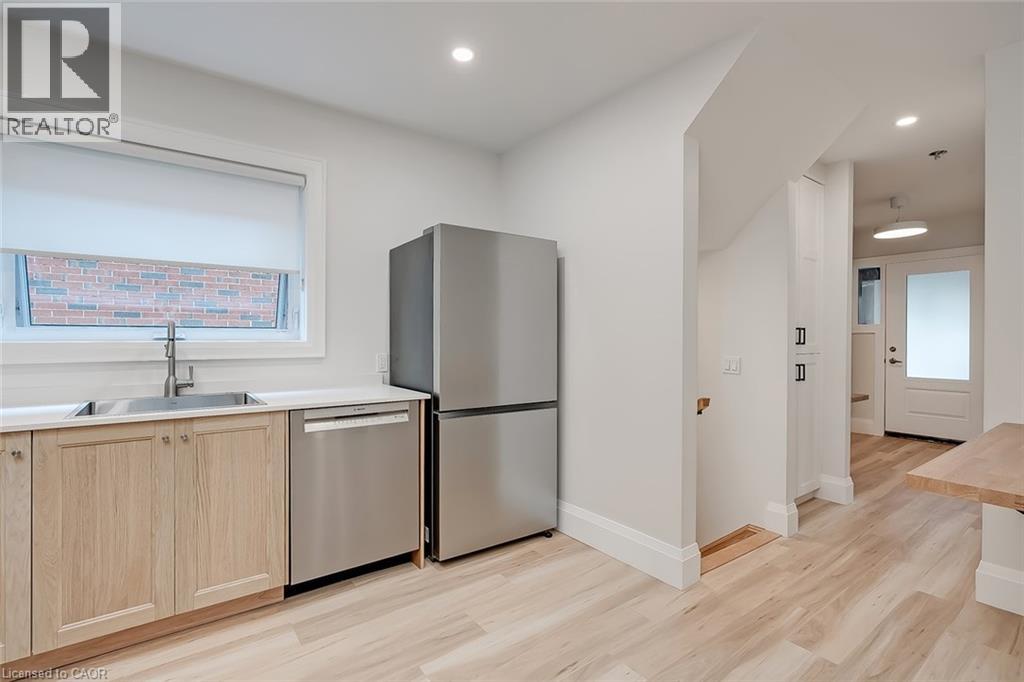 1222 KING Street W, Hamilton, Ontario, L8S1M4 — Photo 4