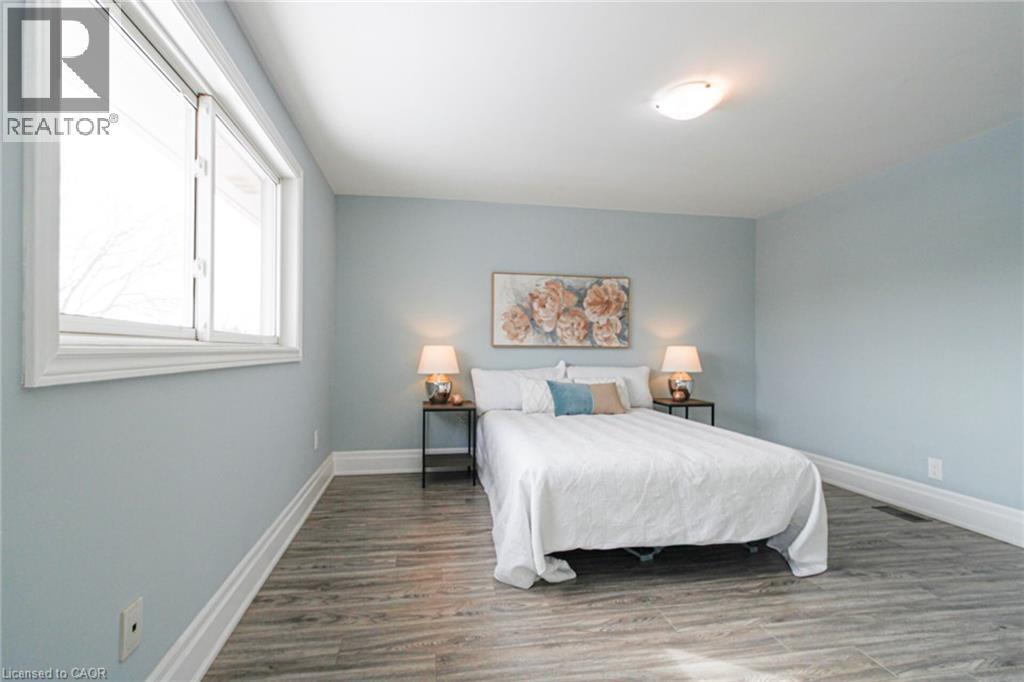 #41 1532 LANCASTER Drive - 22