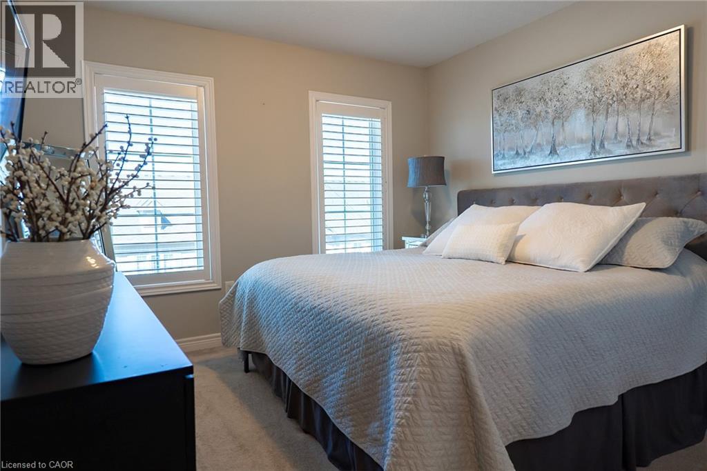 4 GARLENT Avenue, Ancaster, Ontario, L9G3K9 — Photo 2