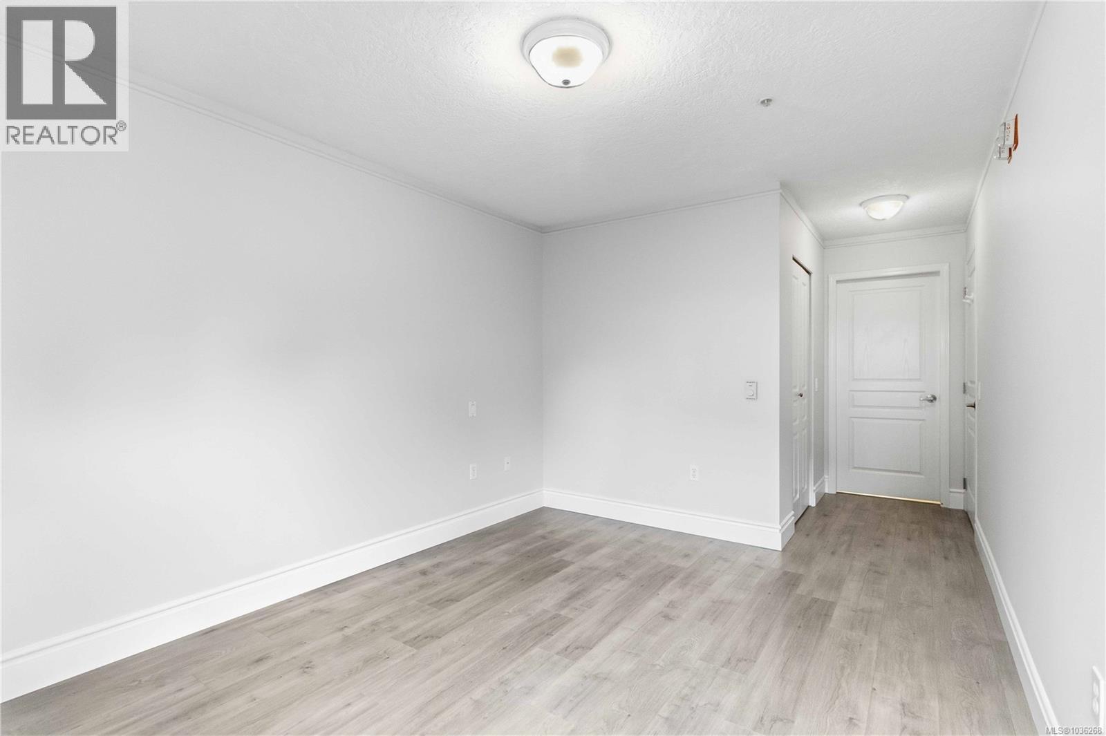 #102 6585 Country Rd - 27