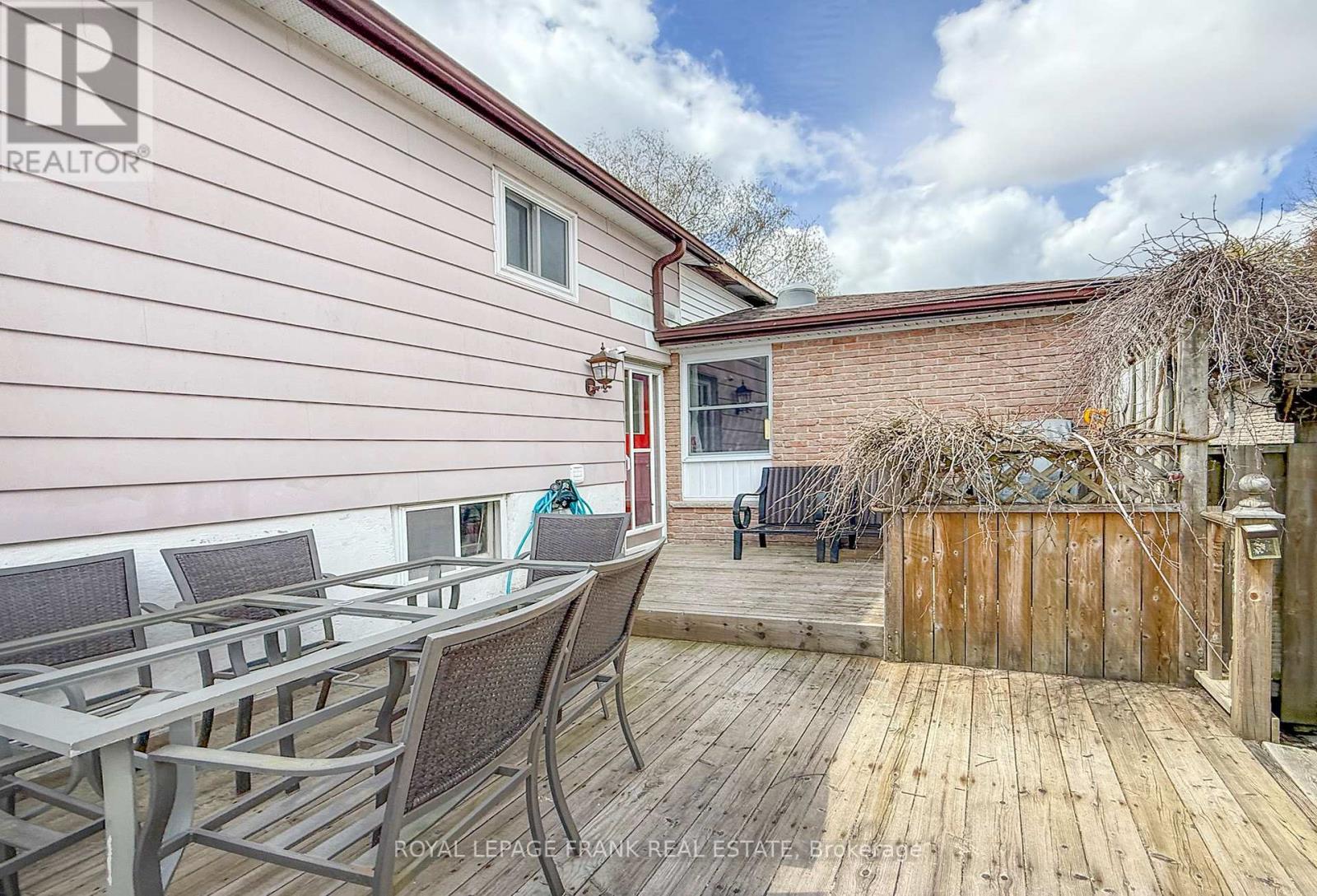 87 CEDAR STREET N - 34