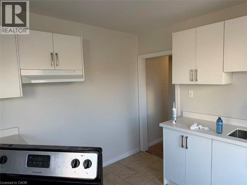 210 PARKDALE Avenue N Unit# 2, Hamilton, Ontario, L8H5X5 — Photo 2