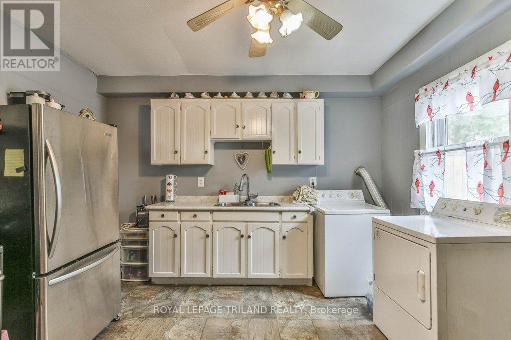 11 MACKAY AVENUE - 11