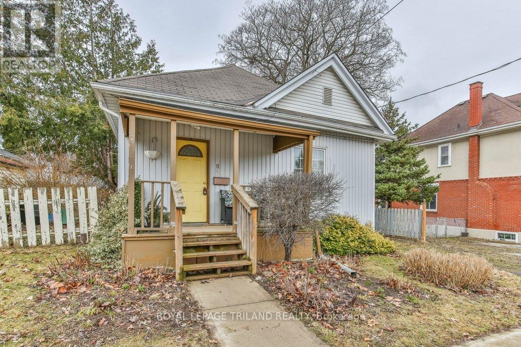 11 MACKAY AVENUE - 4