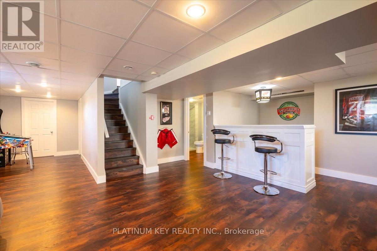 205 SYMES STREET — photo 17