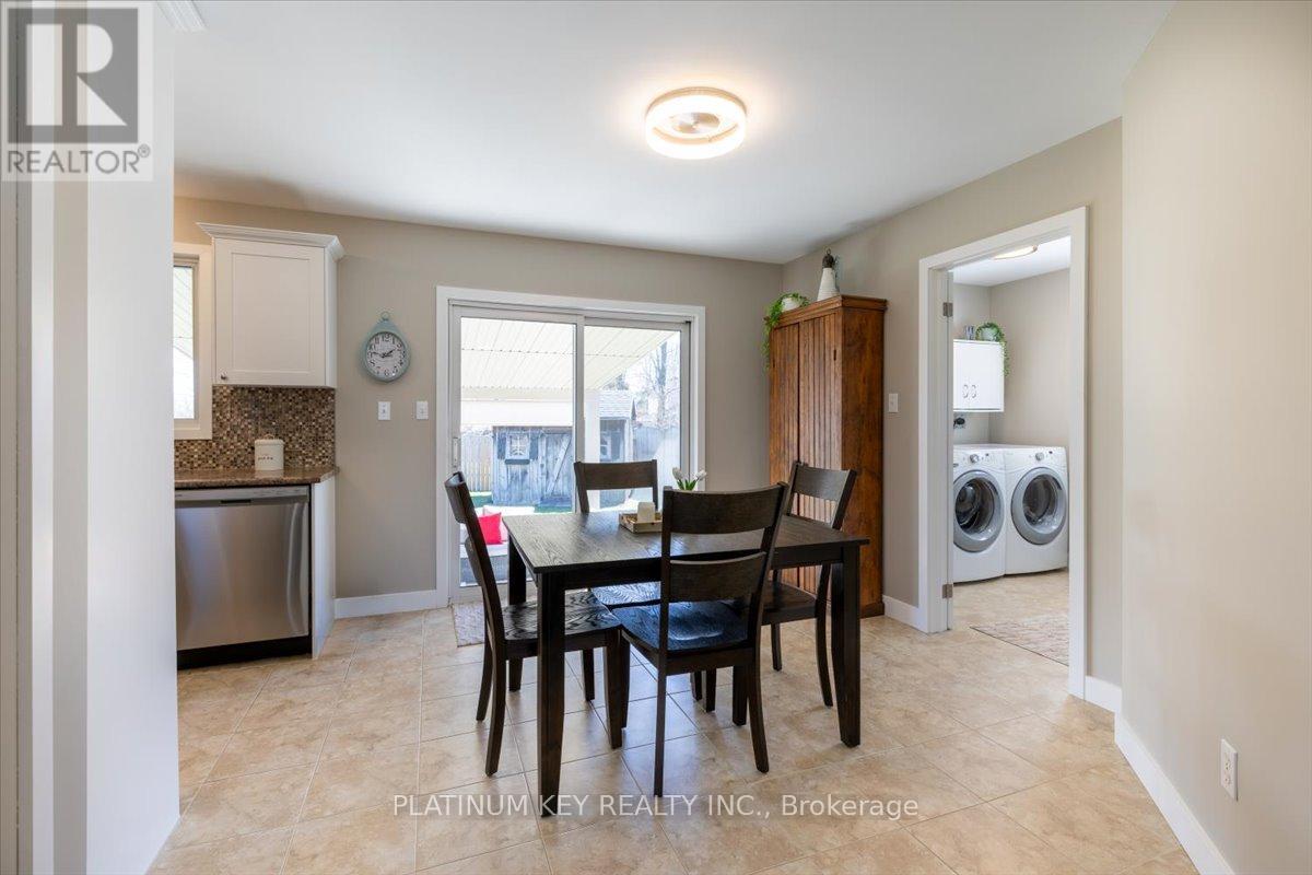 205 SYMES STREET — photo 6