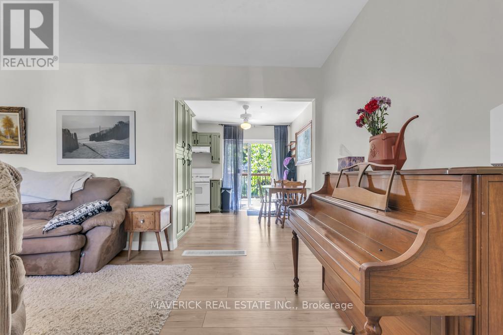 1679 DALE STREET - 10