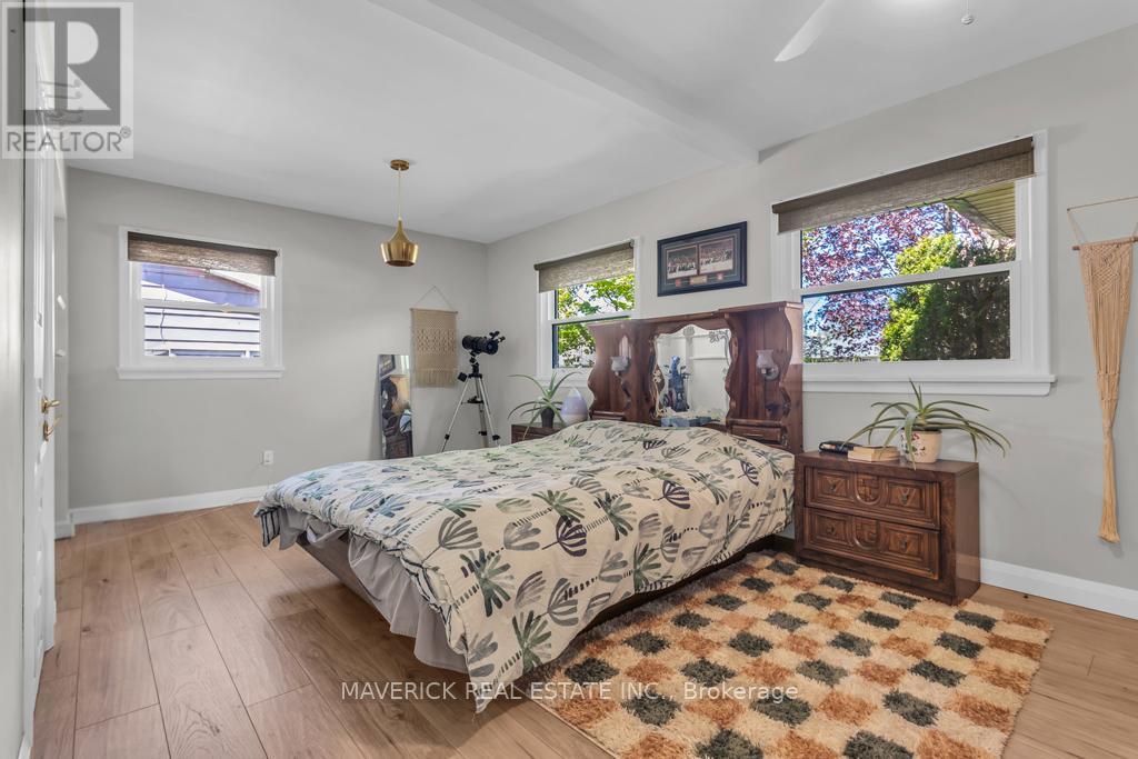 1679 DALE STREET - 16