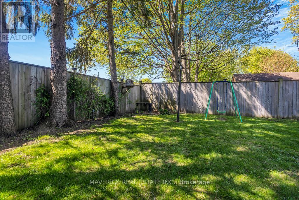 1679 DALE STREET - 26