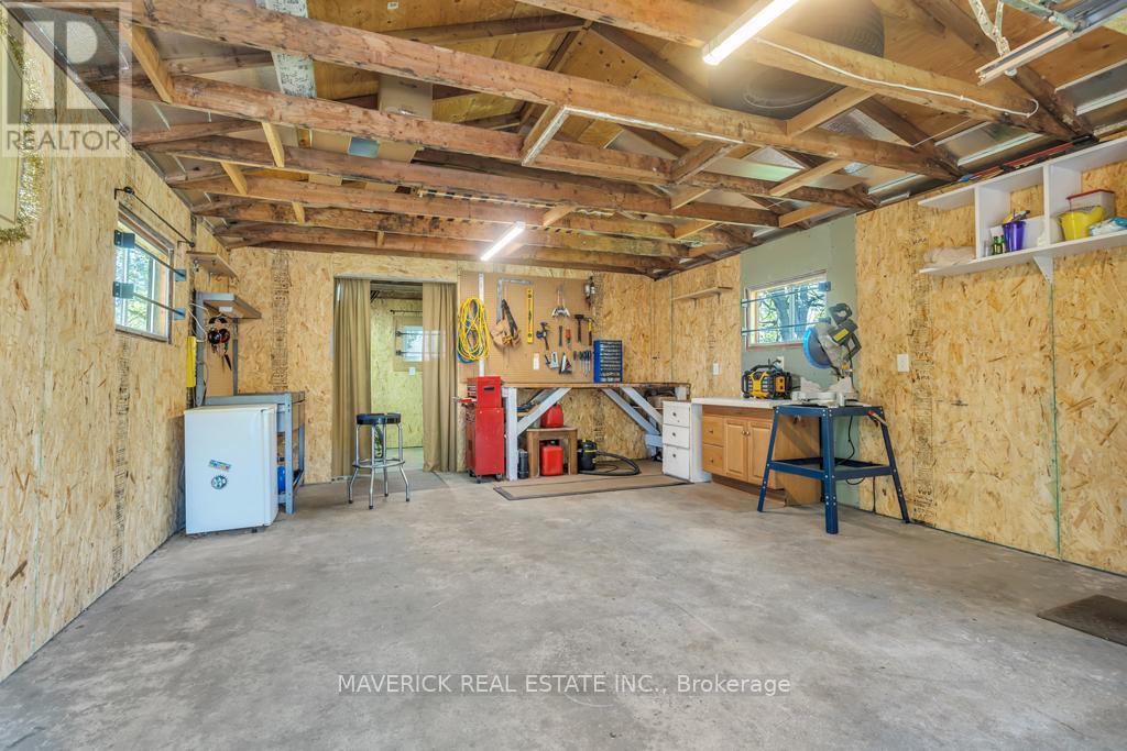 1679 DALE STREET - 31