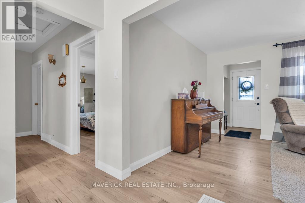 1679 DALE STREET - 6
