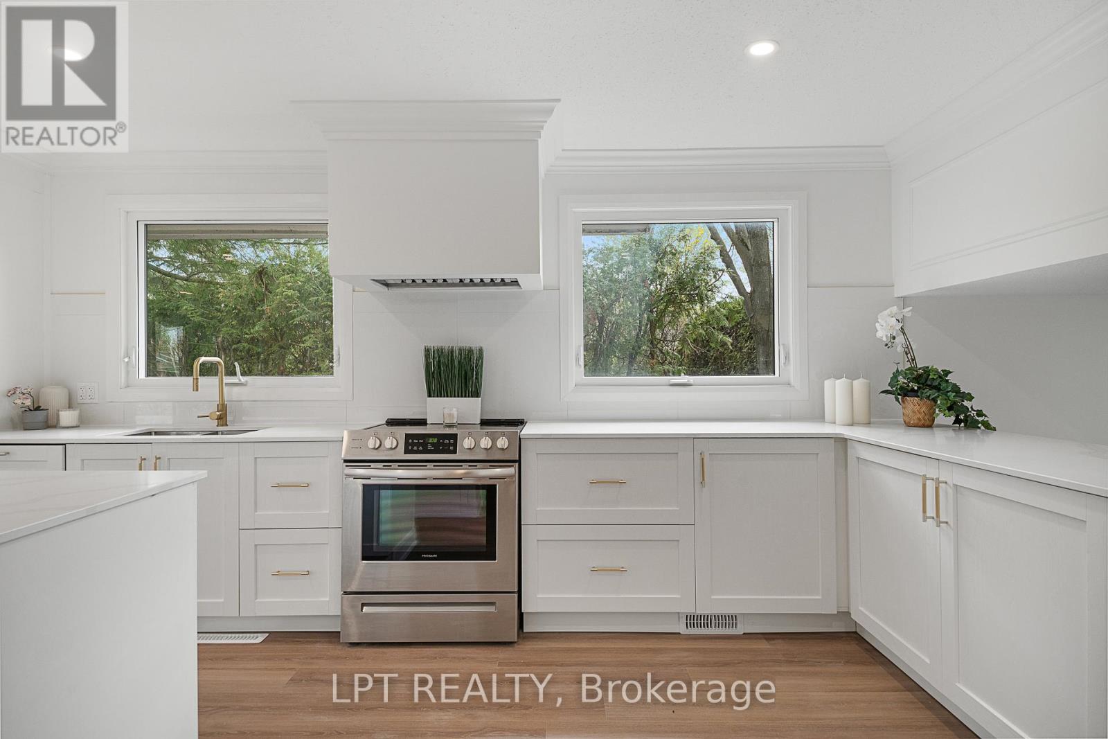 19 MOORCROFT ROAD - 16